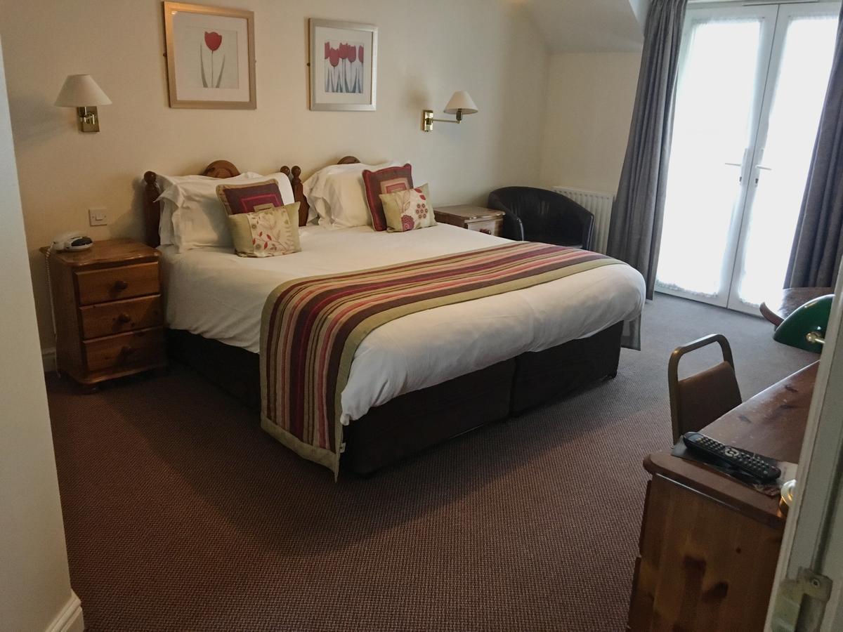 The Tally Ho Hotel - B&B Bicester Buitenkant foto