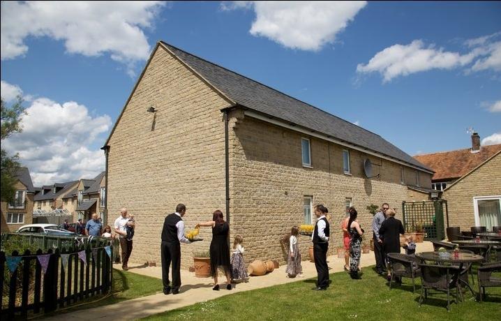 The Tally Ho Hotel - B&B Bicester Buitenkant foto